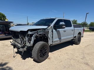 2024 Ford F-250 LARIAT - Exterior Front Left Corner Image